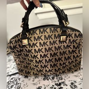 MICHAEL KORS Black & Khaki Handbag Authenticated